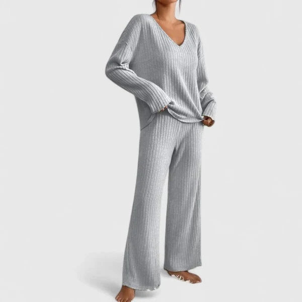 ADDISON | V-NECK KNIT SWEATER & WIDE-LEG PANTS SET